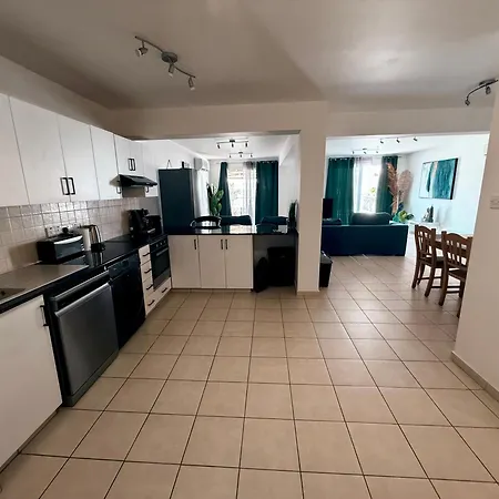 Kapparis Pleasure Familly Lounge Apartman Paralímni